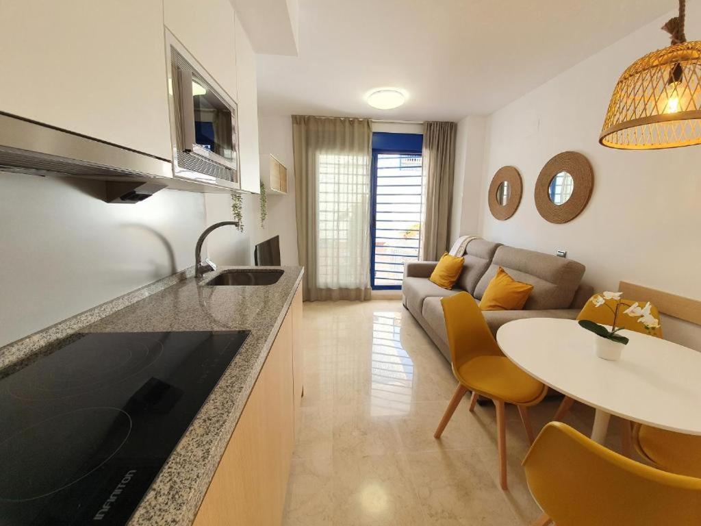 Apartamento Con Parking Con Piscina Junto A La Playa Benalmadena Exterior photo