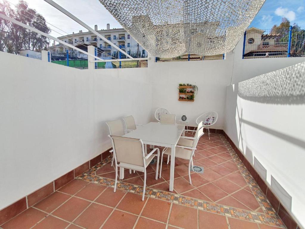 Apartamento Con Parking Con Piscina Junto A La Playa Benalmadena Exterior photo