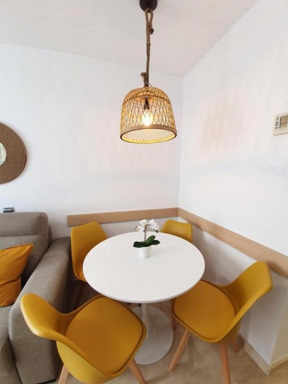 Apartamento Con Parking Con Piscina Junto A La Playa Benalmadena Exterior photo