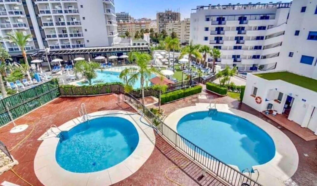 Apartamento Con Parking Con Piscina Junto A La Playa Benalmadena Exterior photo