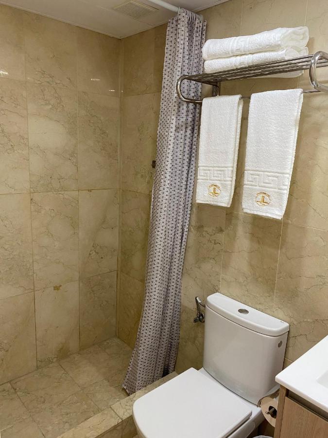 Apartamento Con Parking Con Piscina Junto A La Playa Benalmadena Exterior photo